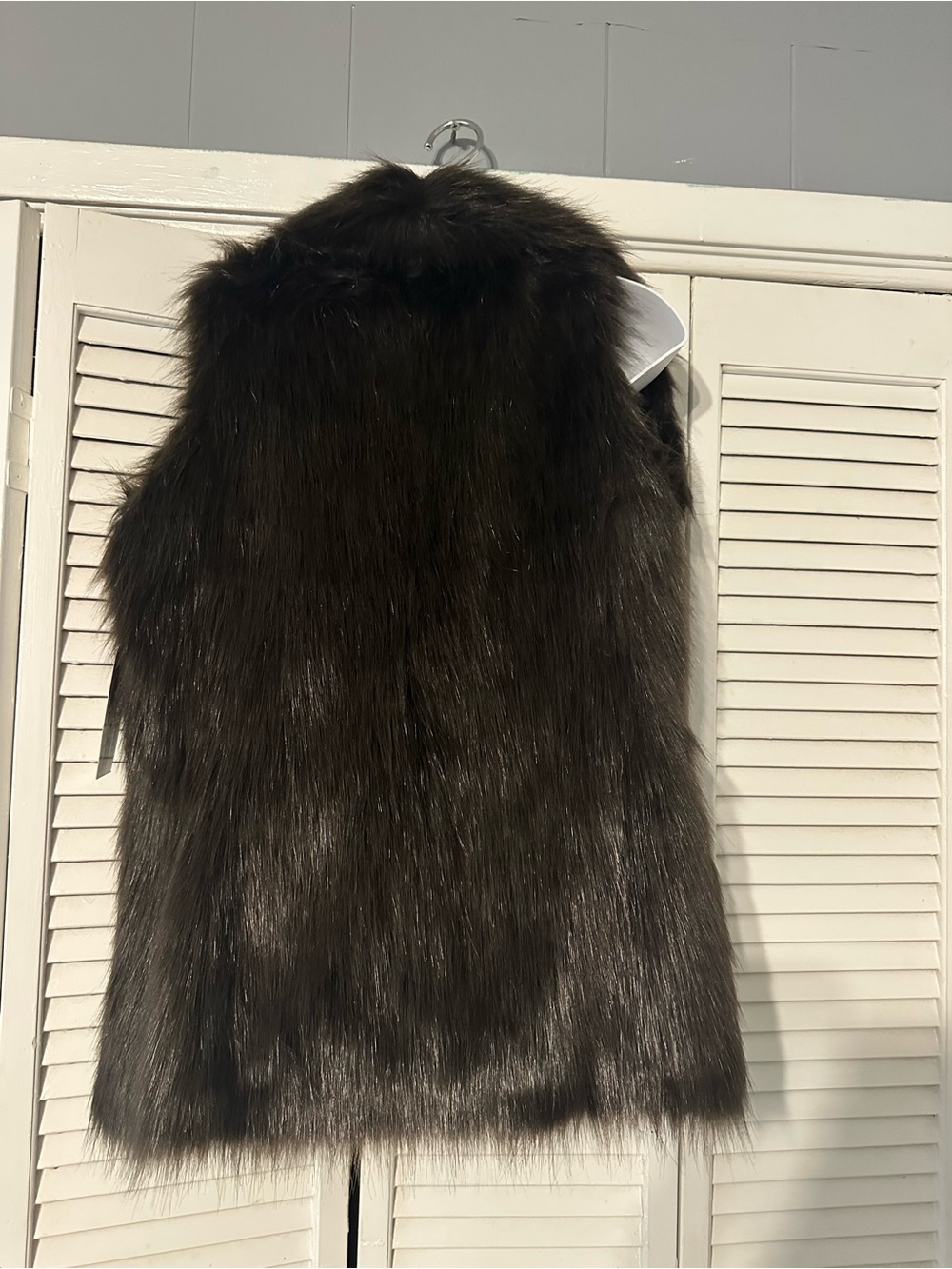 Via Spiga Chocolate Brown Faux Fur Vest Size M NWT - Picture 3 of 6
